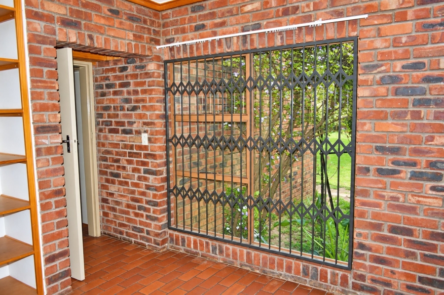 To Let 3 Bedroom Property for Rent in Flamwood North West